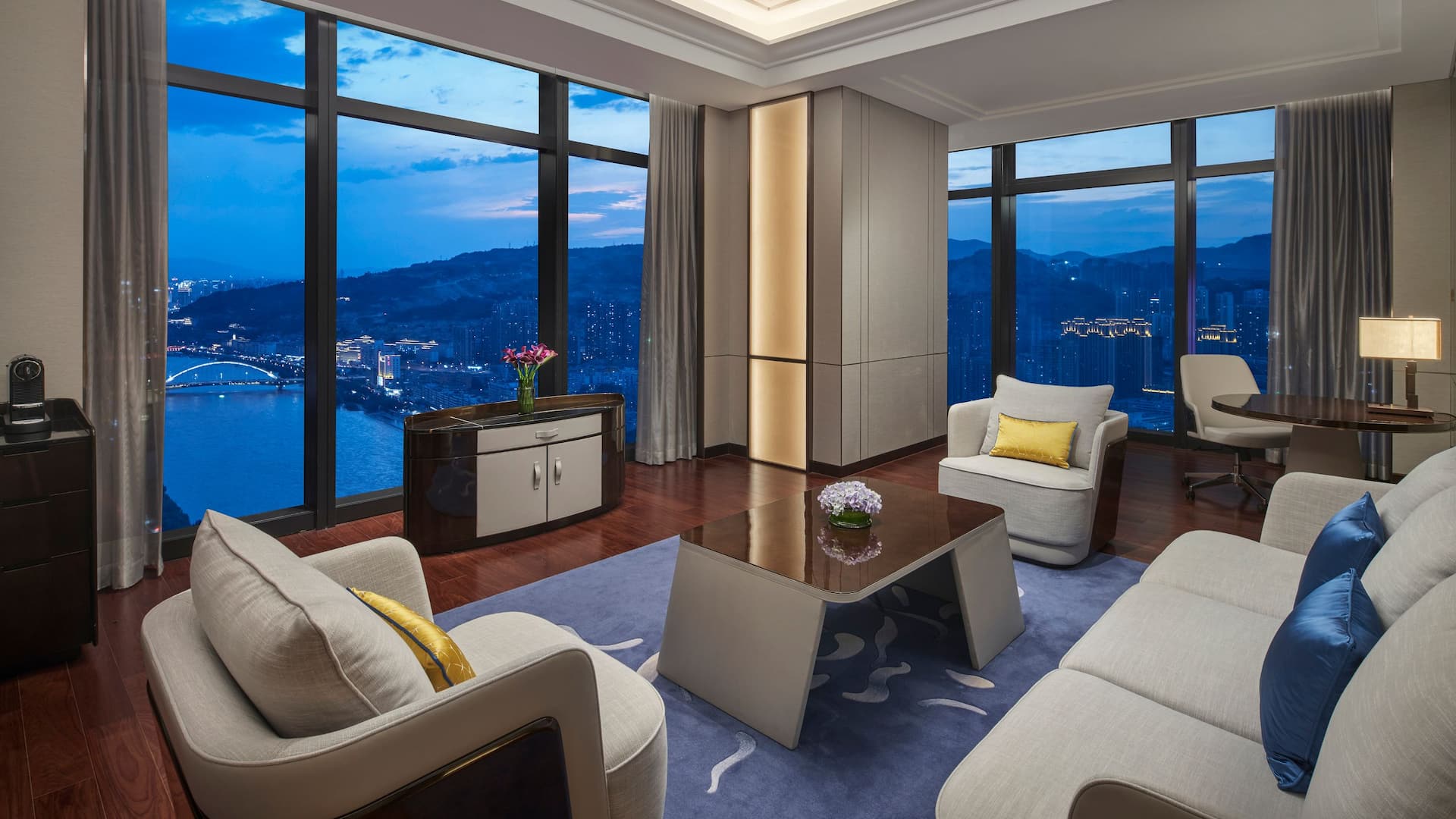 1 von 1 Hyatt Regency Lanzhou Regency Deluxe Suite Living Room