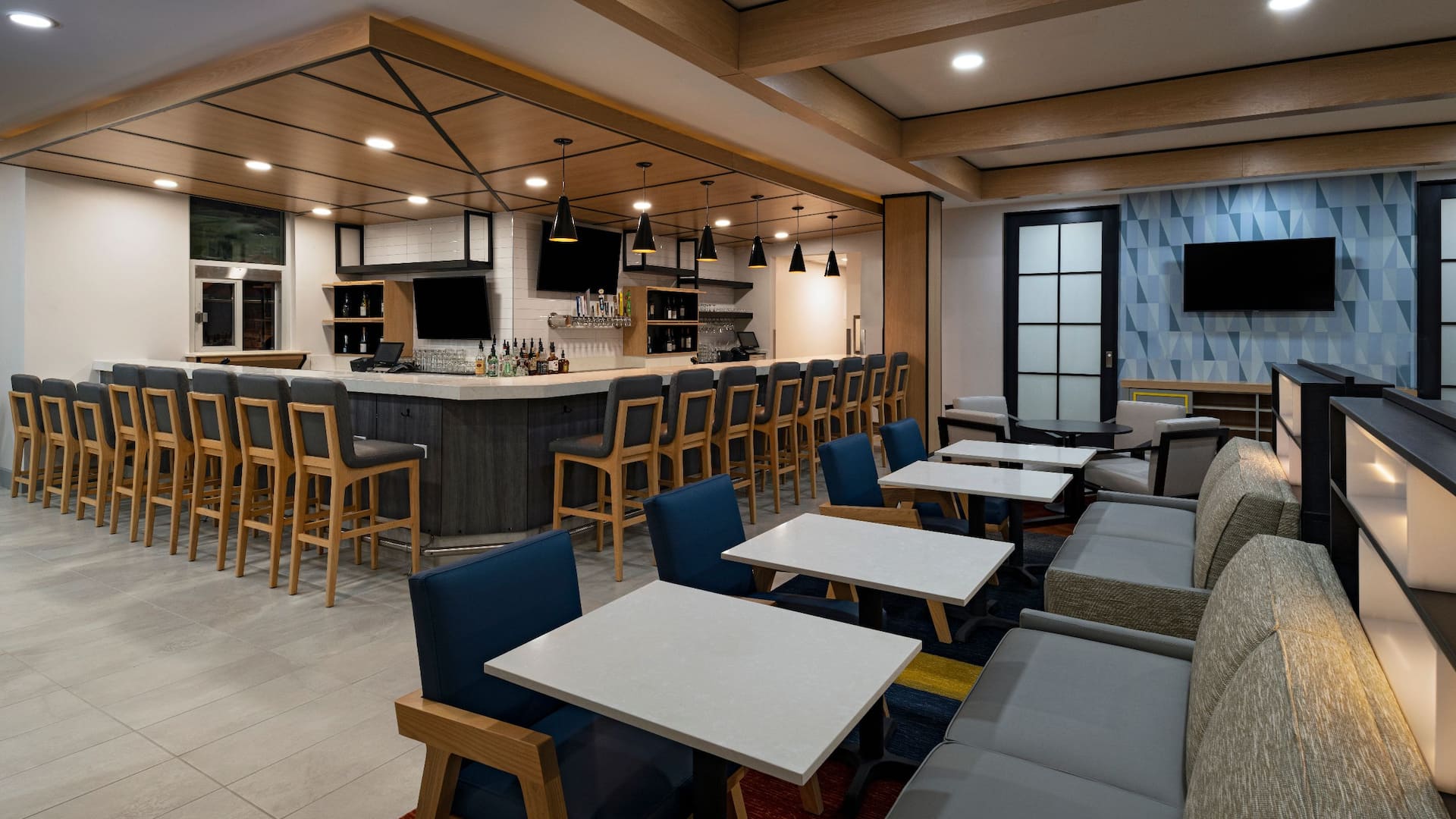 Hyatt House Carlsbad Bar