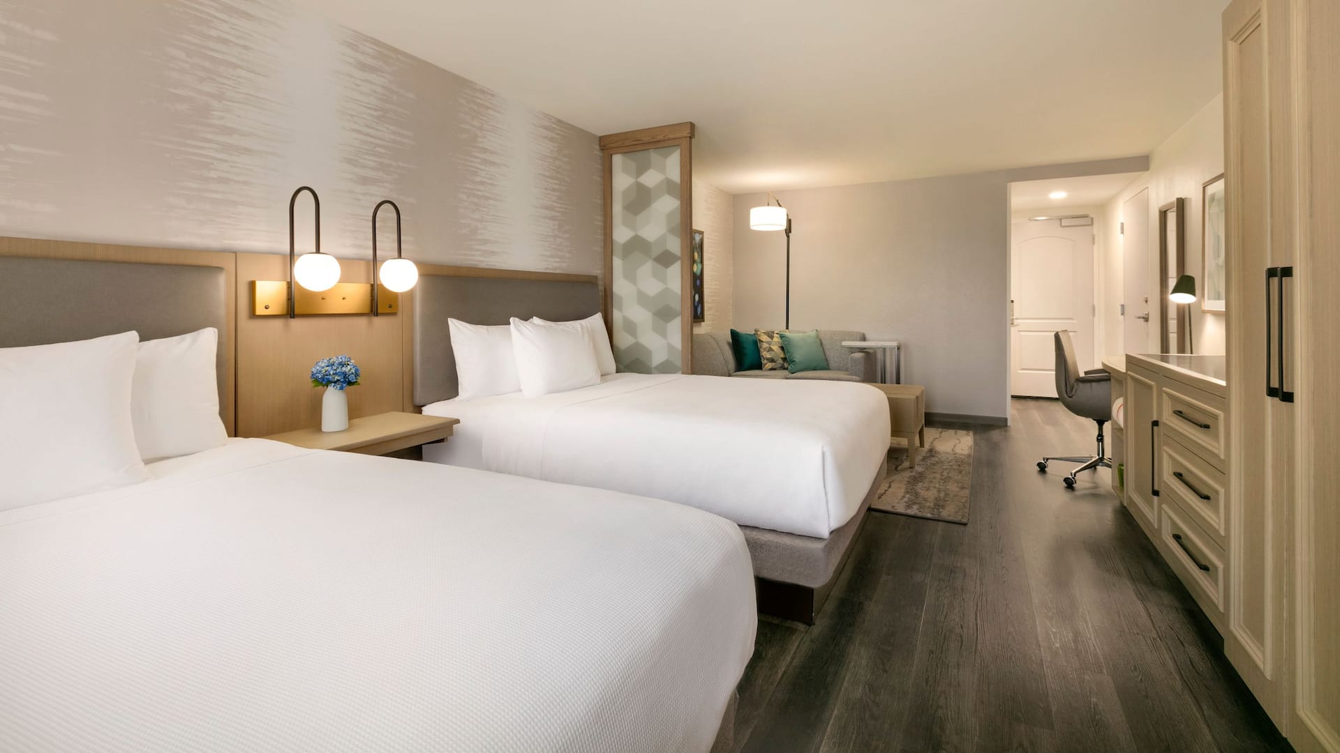 Hyatt Place Santa Barbara Two Queen Guestroom