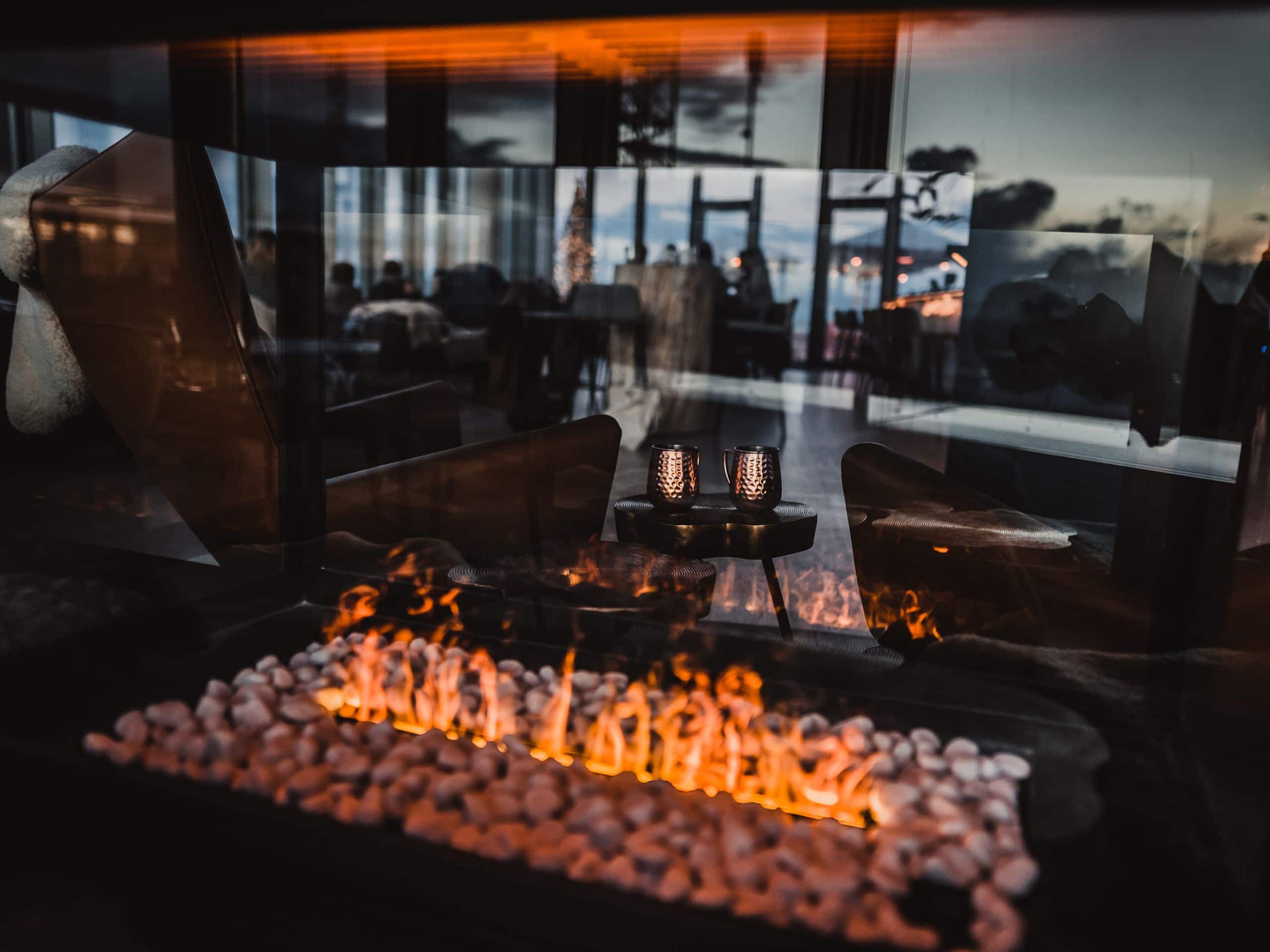 Andaz Vienna Am Belvedere Aurora Rooftop Bar Fireplace