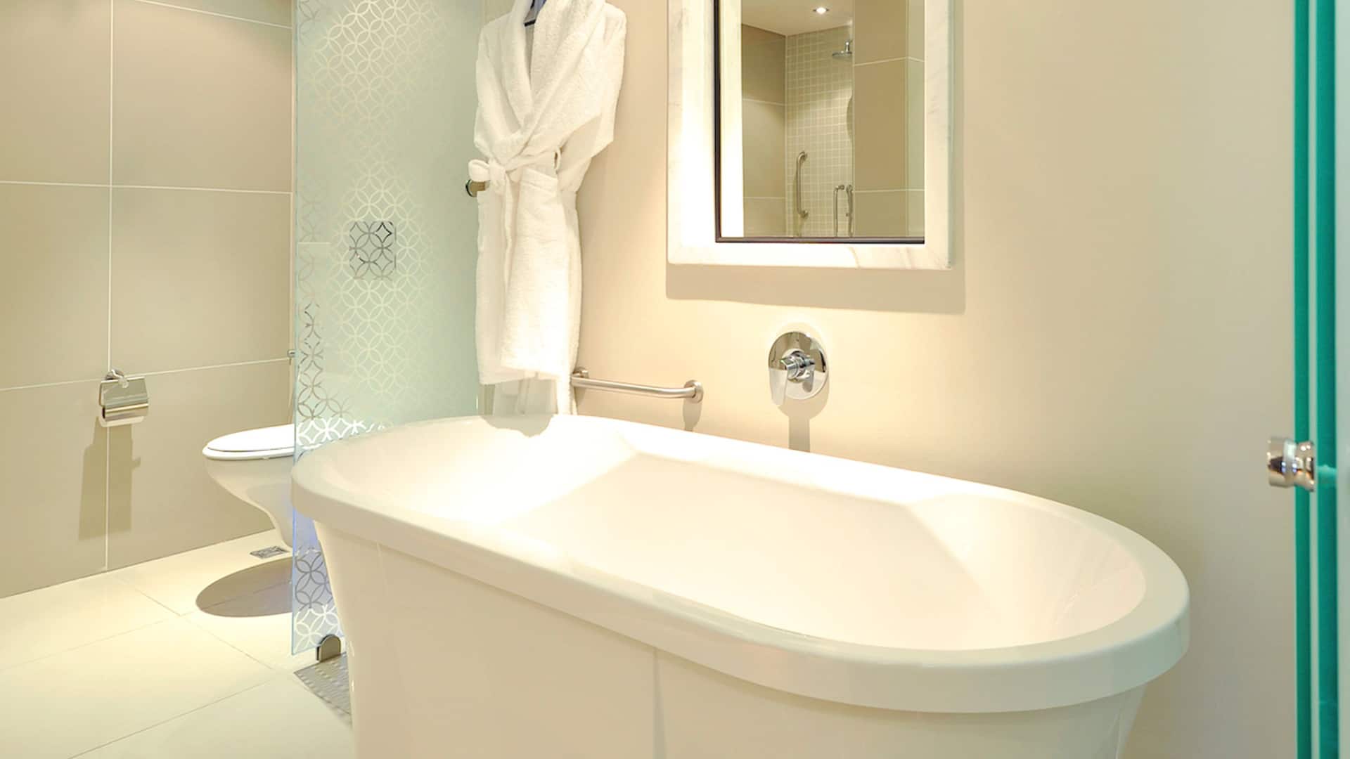 3 de 5 Hyatt Regency Cape Town Regency Suite Bathroom