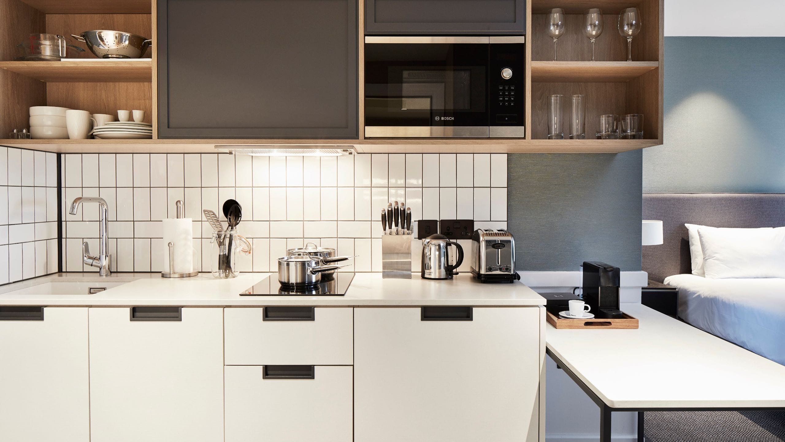 Hyatt House Manchester Kitchenette