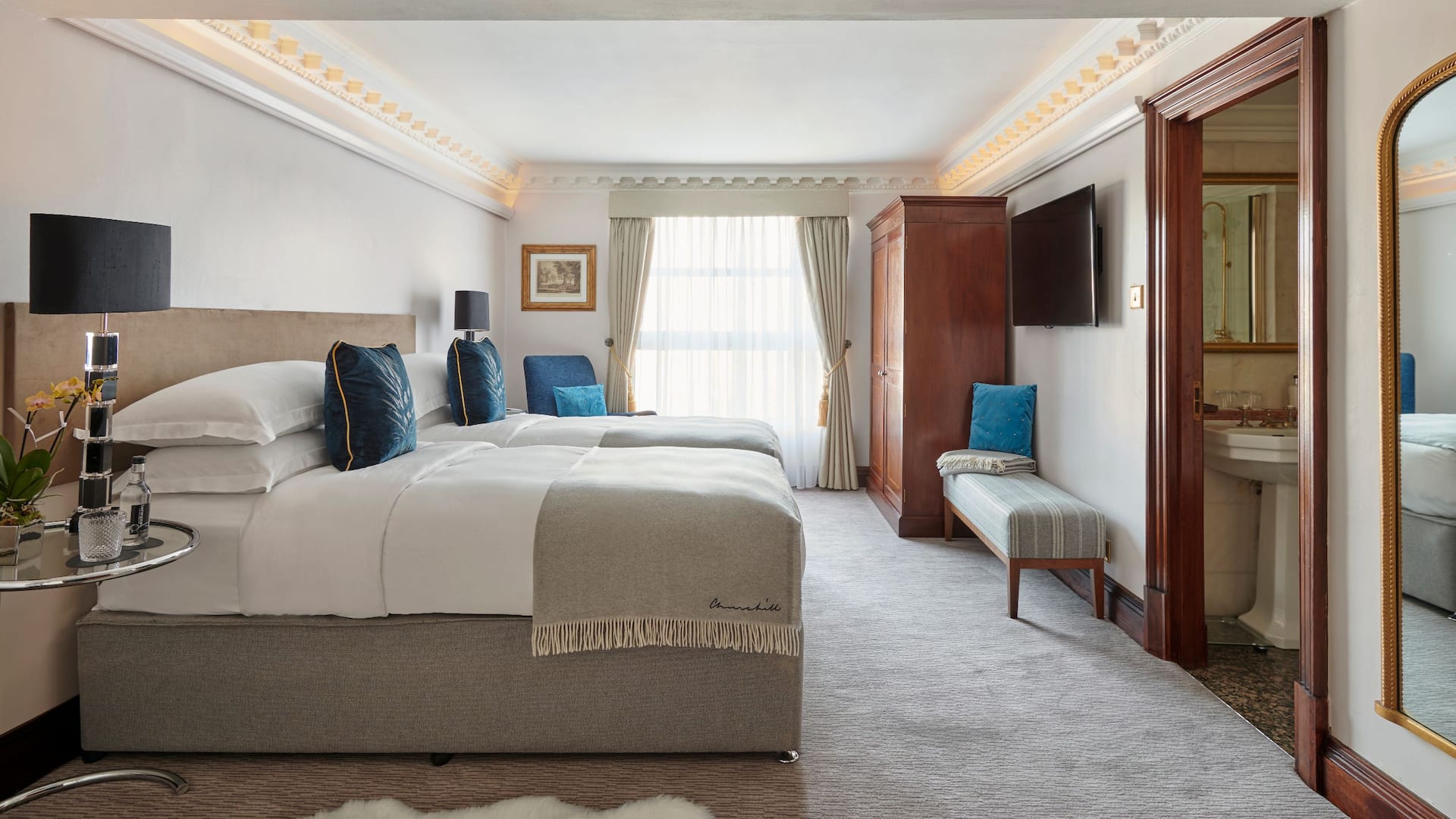 10 of 12 Hyatt Regency London - The Churchill Churchill Residential Suite Bedroom