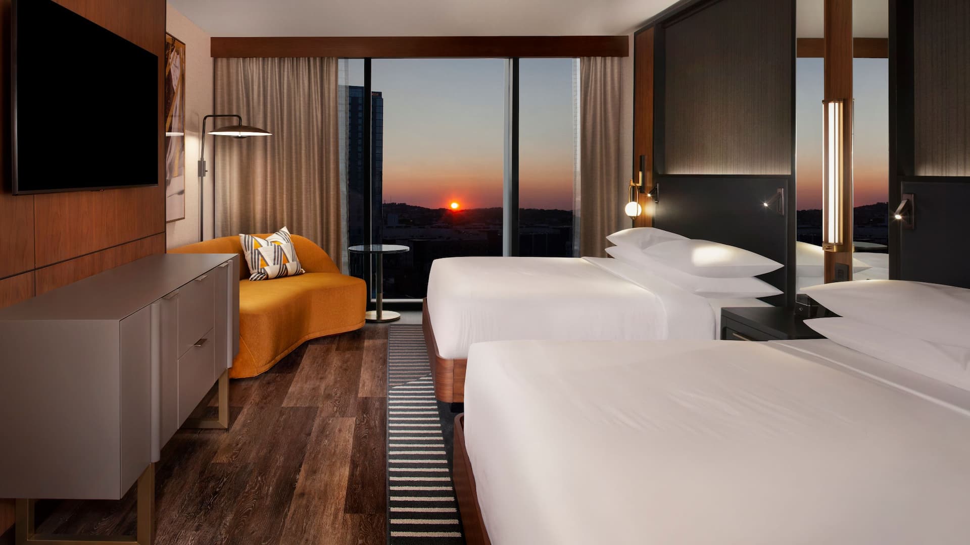 1/4 Grand Hyatt Nashville Two Queen Guestroom
