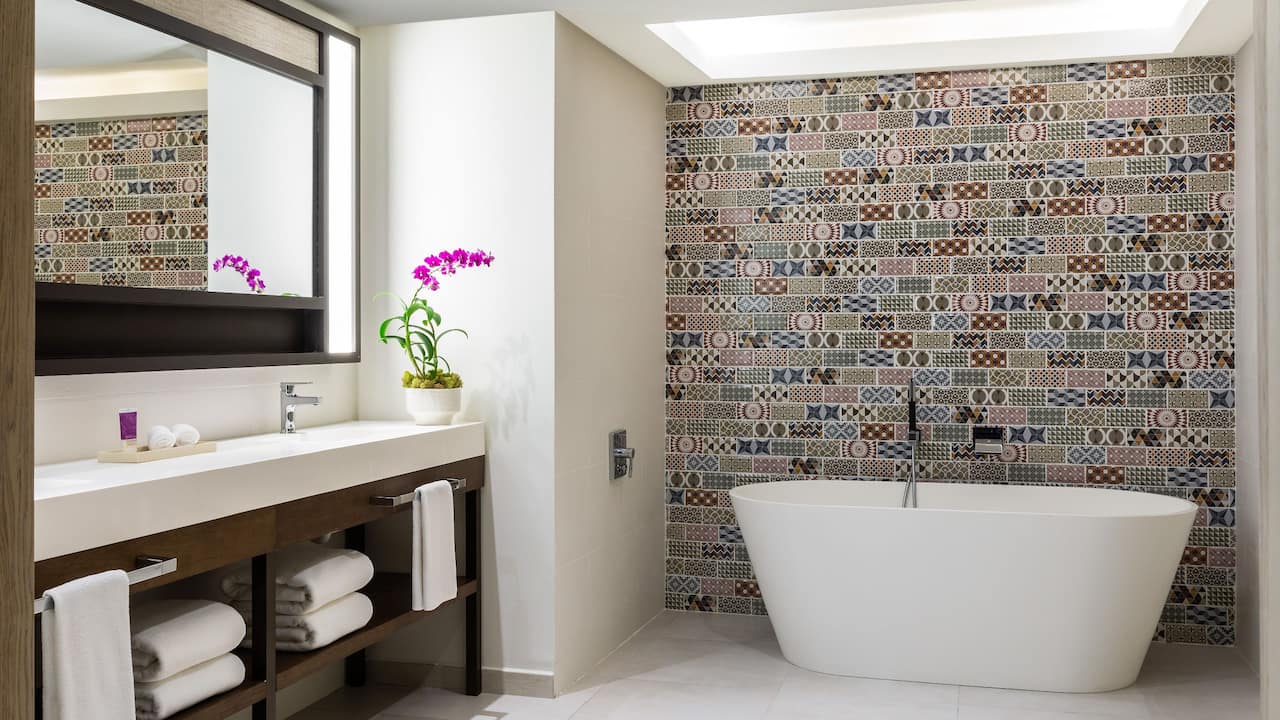 Ocean View One Bedroom Grand Master Suite Bathroom