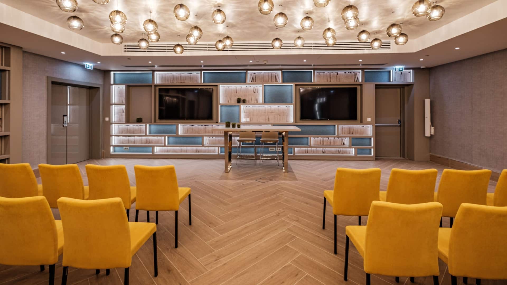 3 of 3 Hyatt Regency Malta Conference Room