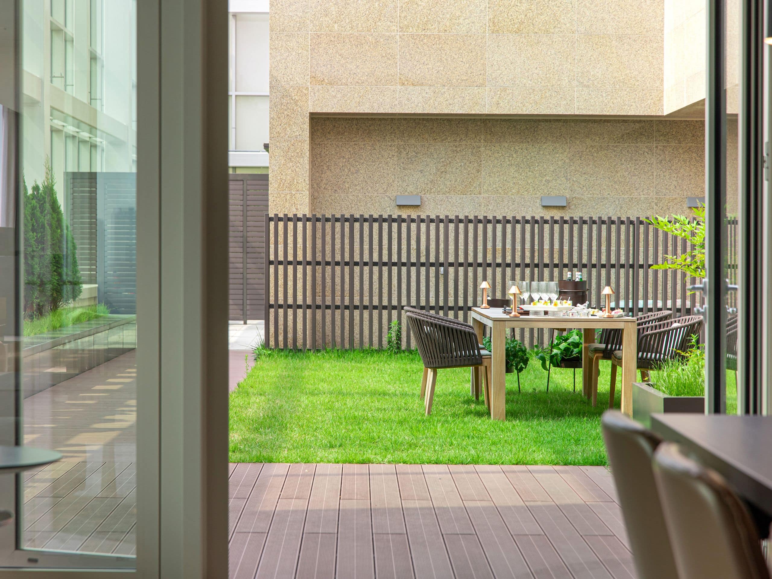 Andaz Seoul Gangnam Gangnam Penthouse Garden Table