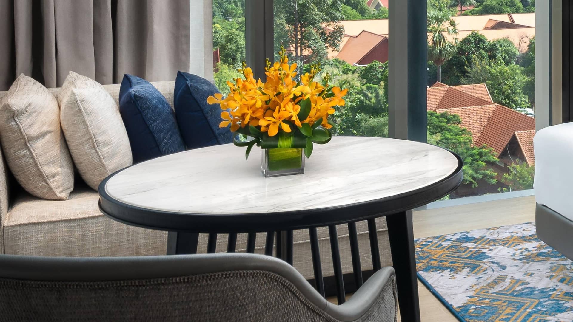 Hyatt Regency Phnom Penh Two Twin Palace View Living Room