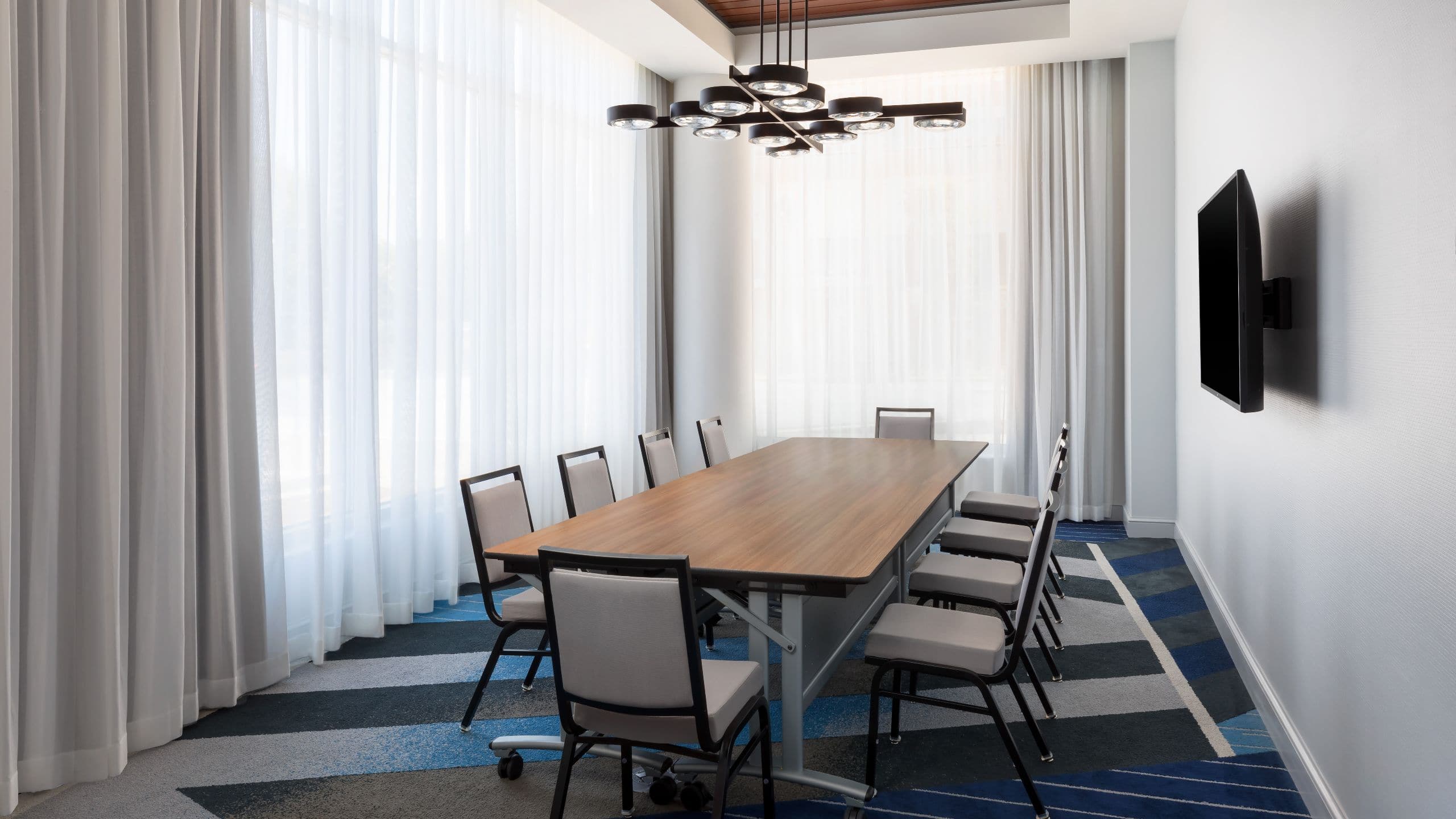 Hyatt Place National Harbor Meeting Space Boardroom