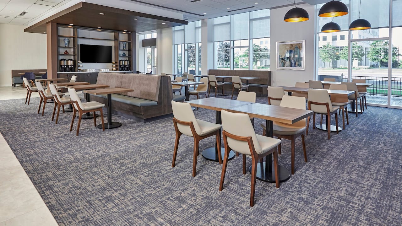 Hotels with Free Breakfast Hyatt Place Toronto / Mississauga