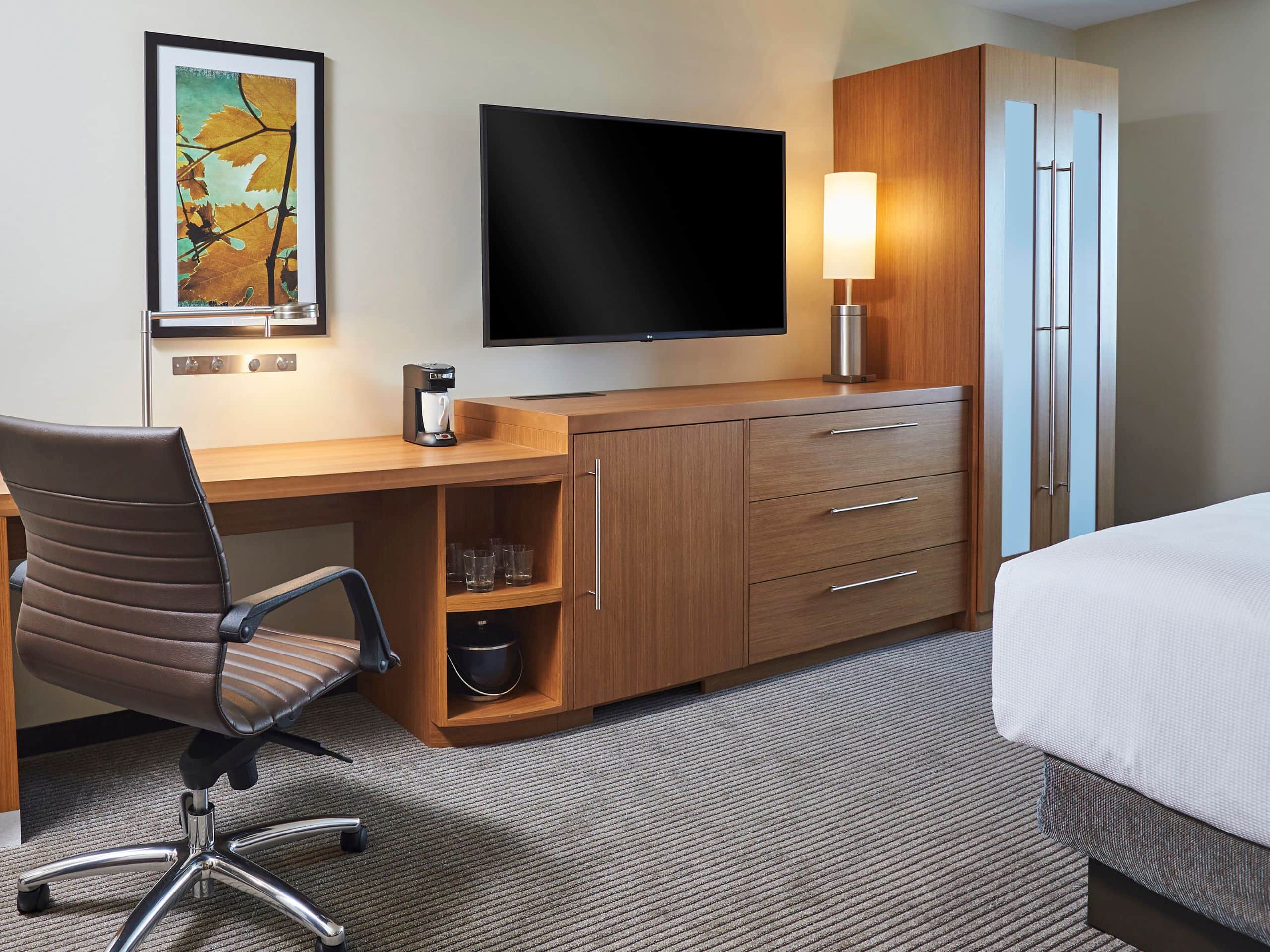 Hotel Rooms With Sofa Bed Hyatt Place Toronto / Mississauga