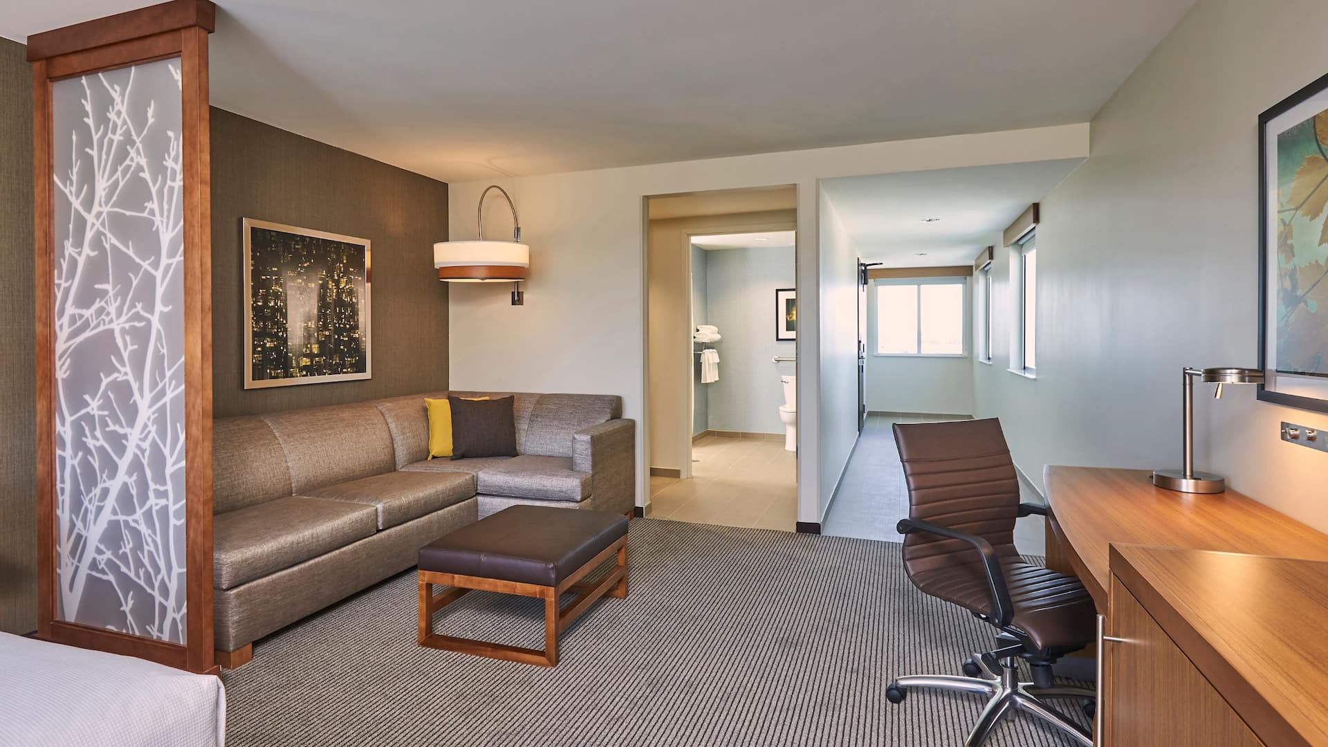 Hyatt Place Toronto/Mississauga Centre Accessible King Guestroom