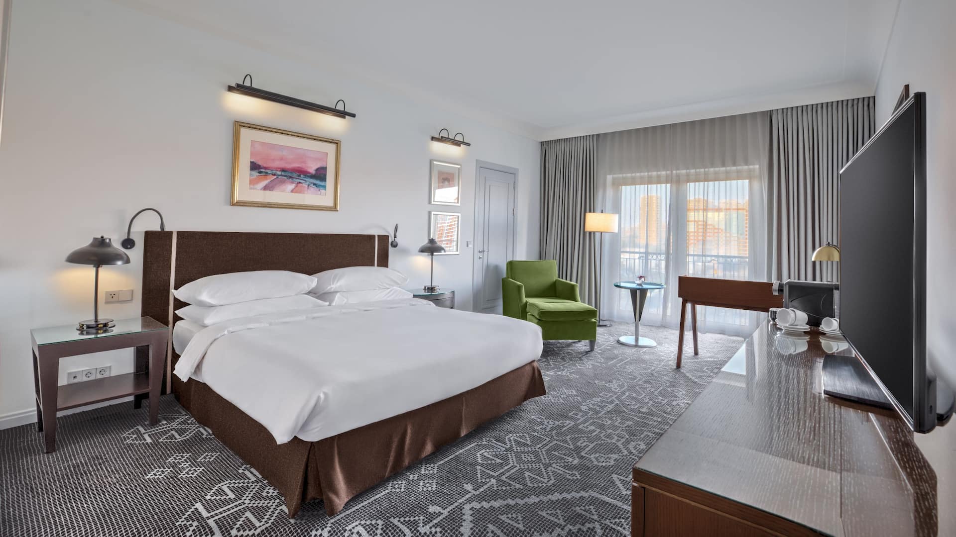Hyatt Regency Baku Club King Guestroom