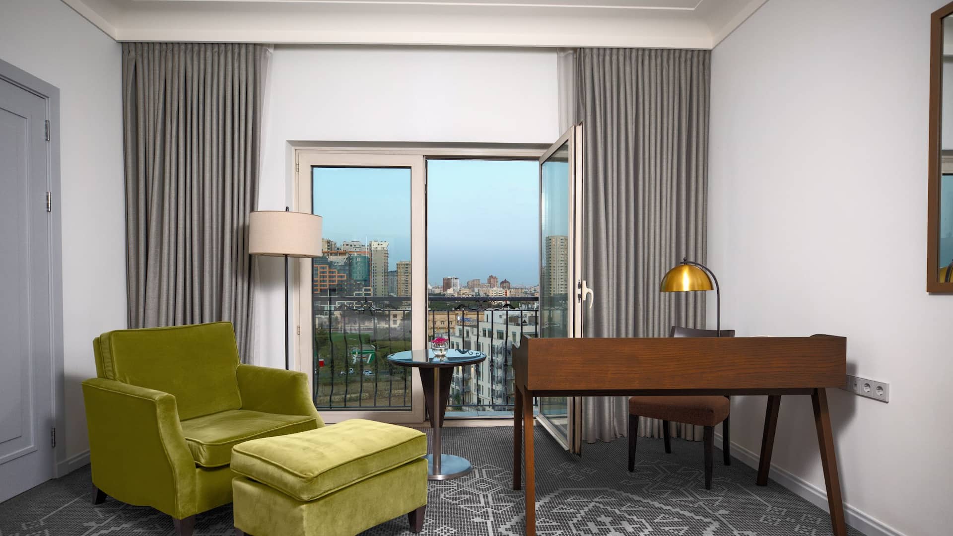 Hyatt Regency Baku Standard Guestroom Balcony