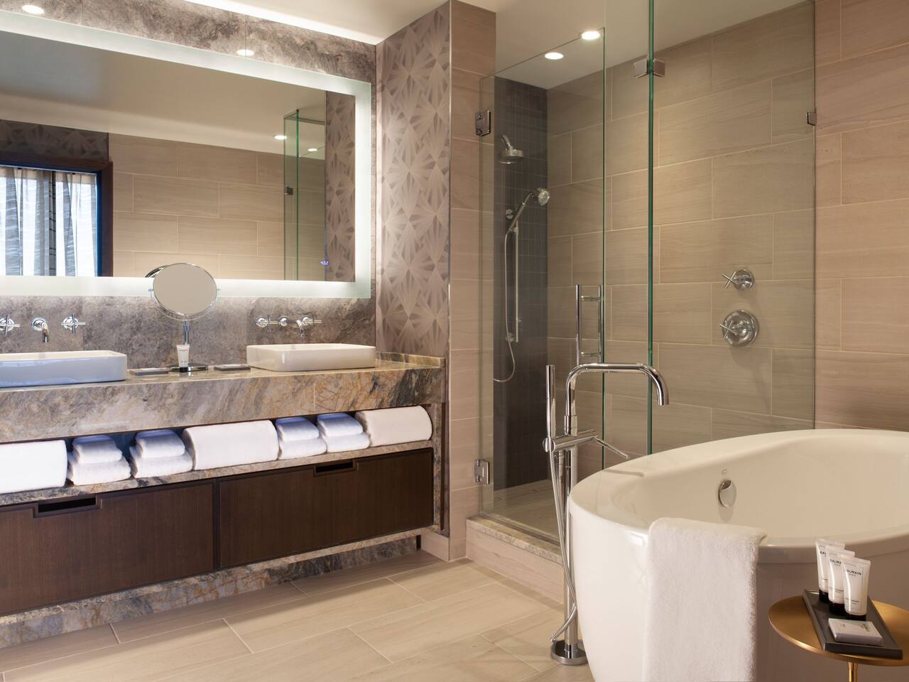 Heritage Suite Bathroom