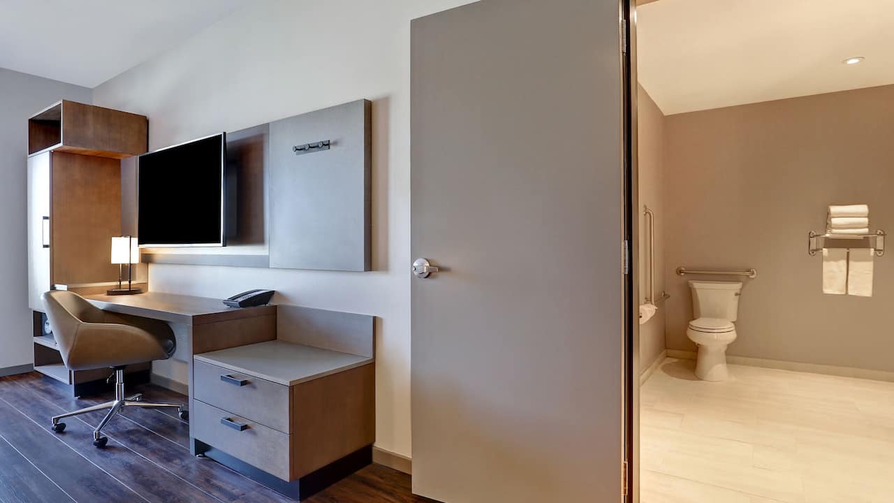 King Accessible Guestroom