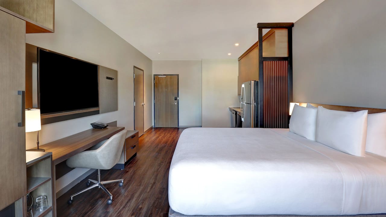 King Accessible Guestroom