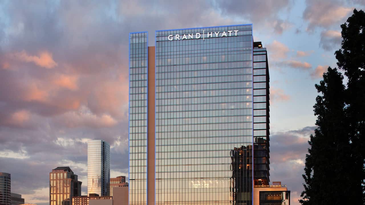 Exterior view of hotel and Nashville skyline