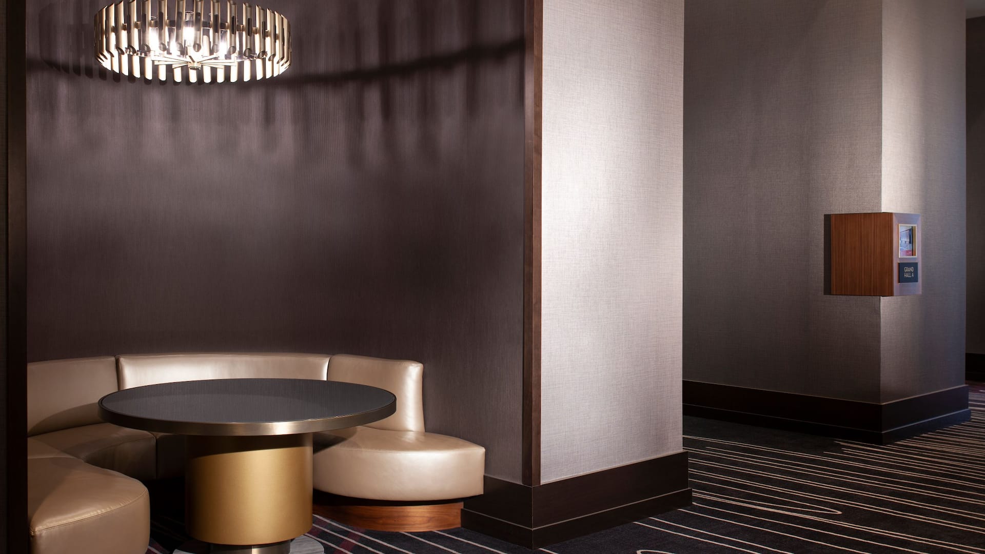 4 of 5 Grand Hyatt Nashville Grand Hall Foyer Seating