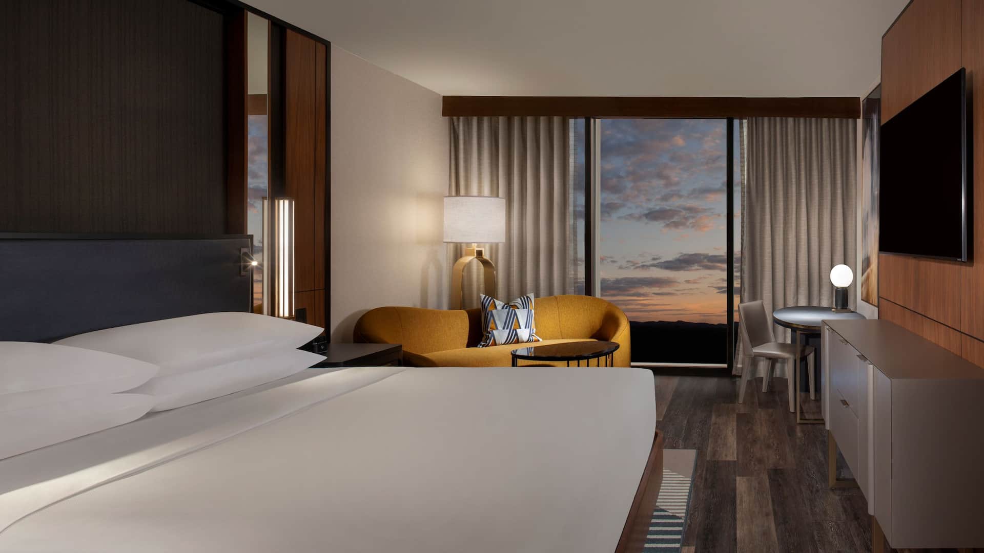 1/4 Grand Hyatt Nashville King Guestroom Gulch View