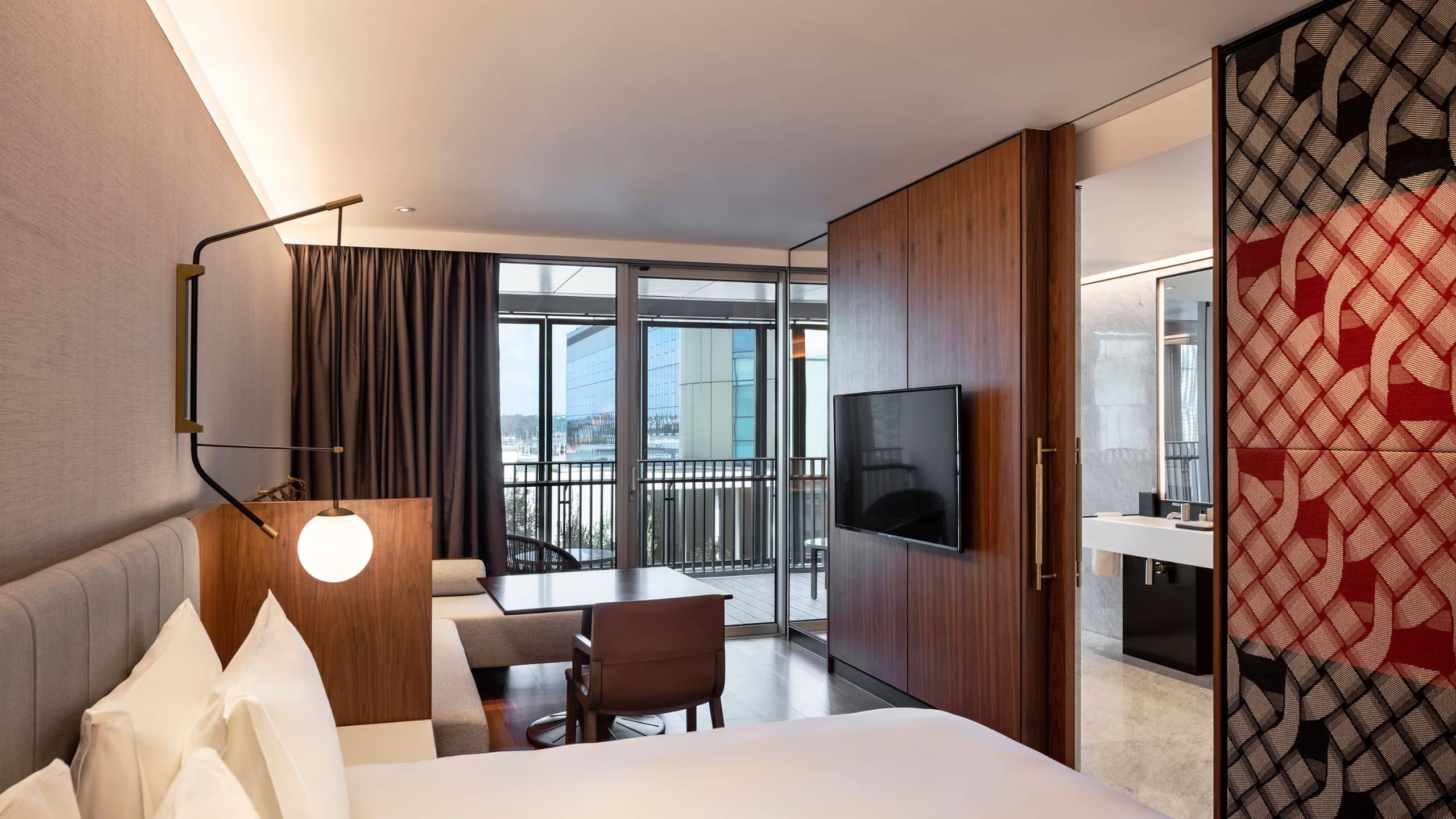 1/1 Park Hyatt Auckland King Room Balcony