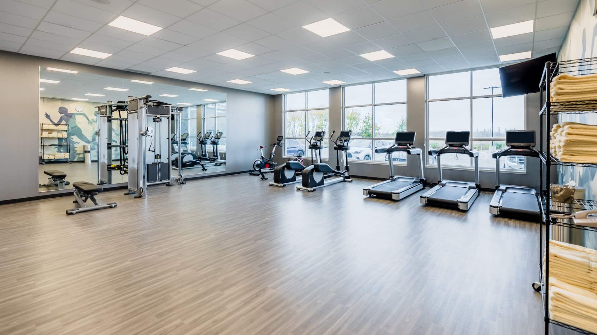 Hyatt House Winnipeg-South/Outlet Collection Fitness Center