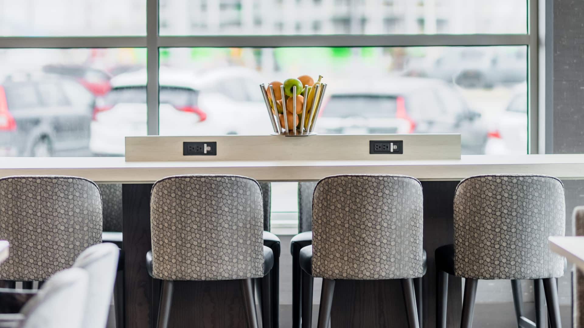 Hyatt House Winnipeg-South/Outlet Collection Restaurant