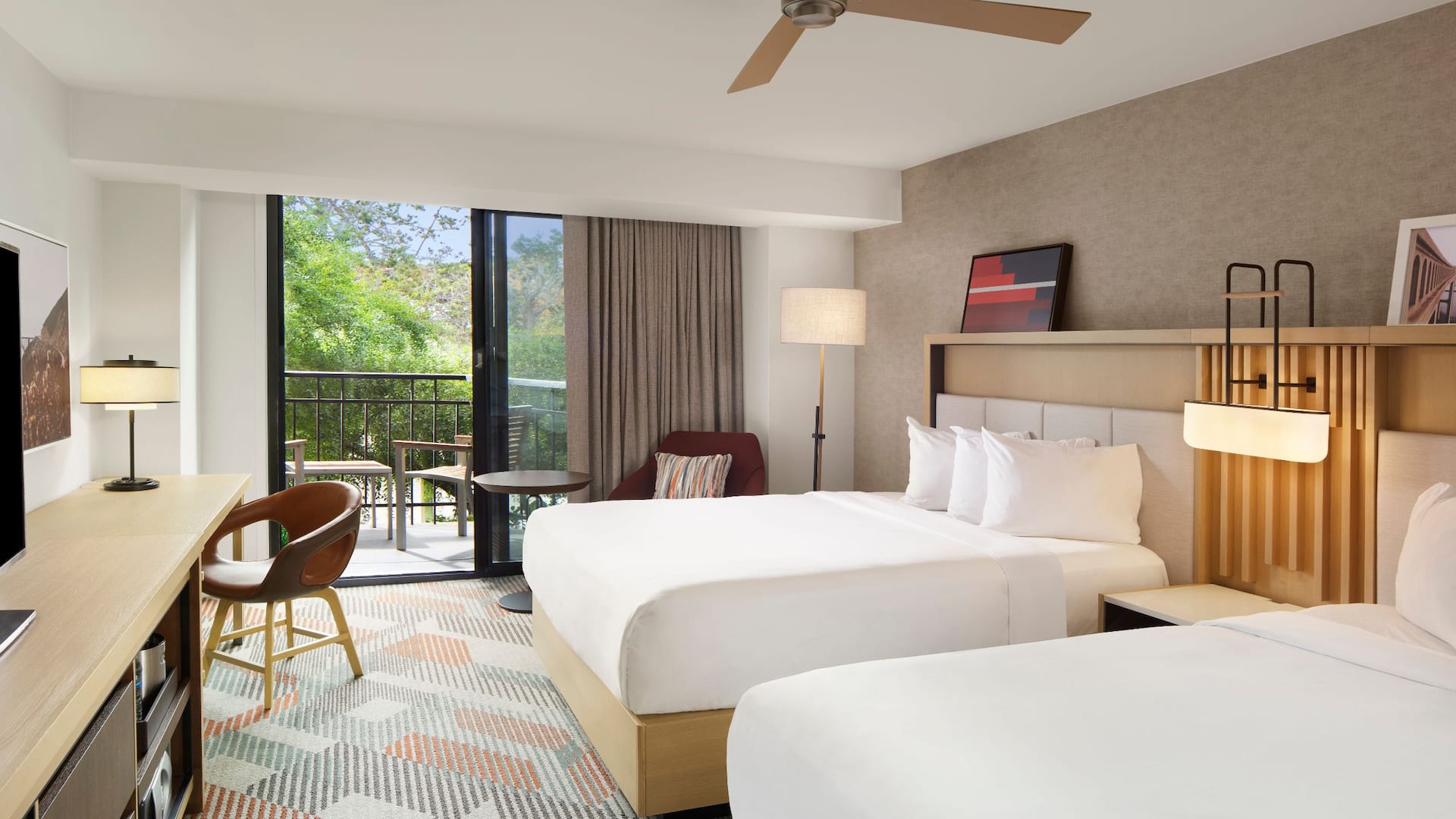1 de 2 Hyatt Regency Monterey Hotel and Spa on Del Monte Golf Course Balcony Queen