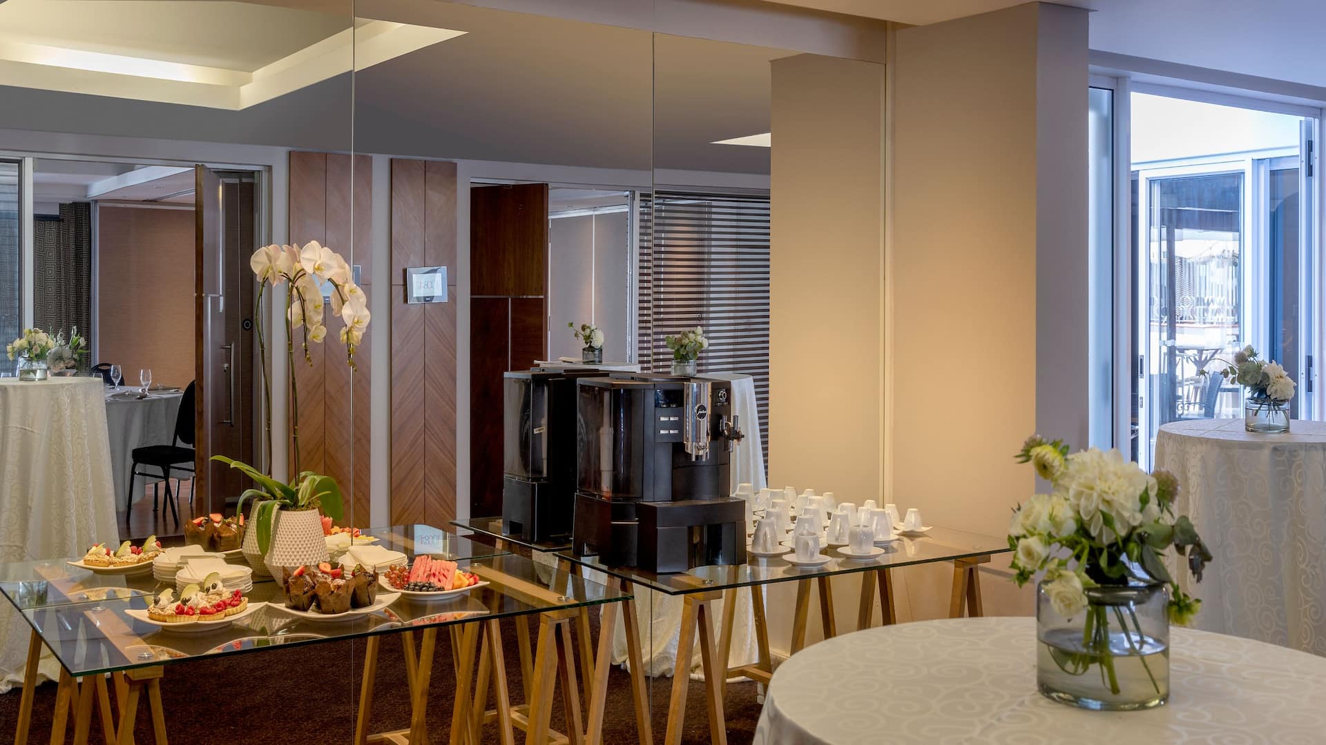 Hyatt Regency Cape Town Foyer Meeting Area