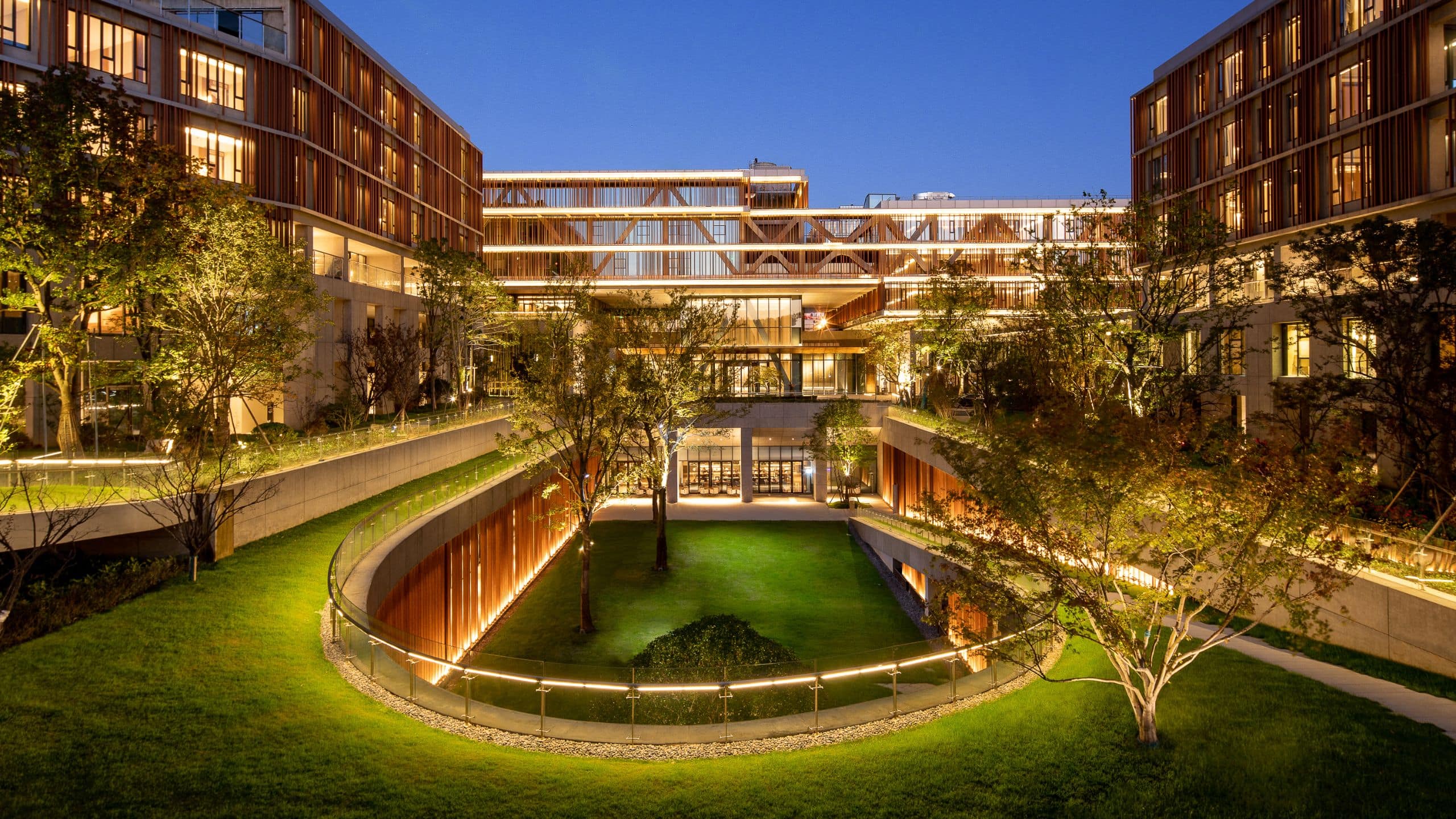 Grand WUJI Hotel Exterior