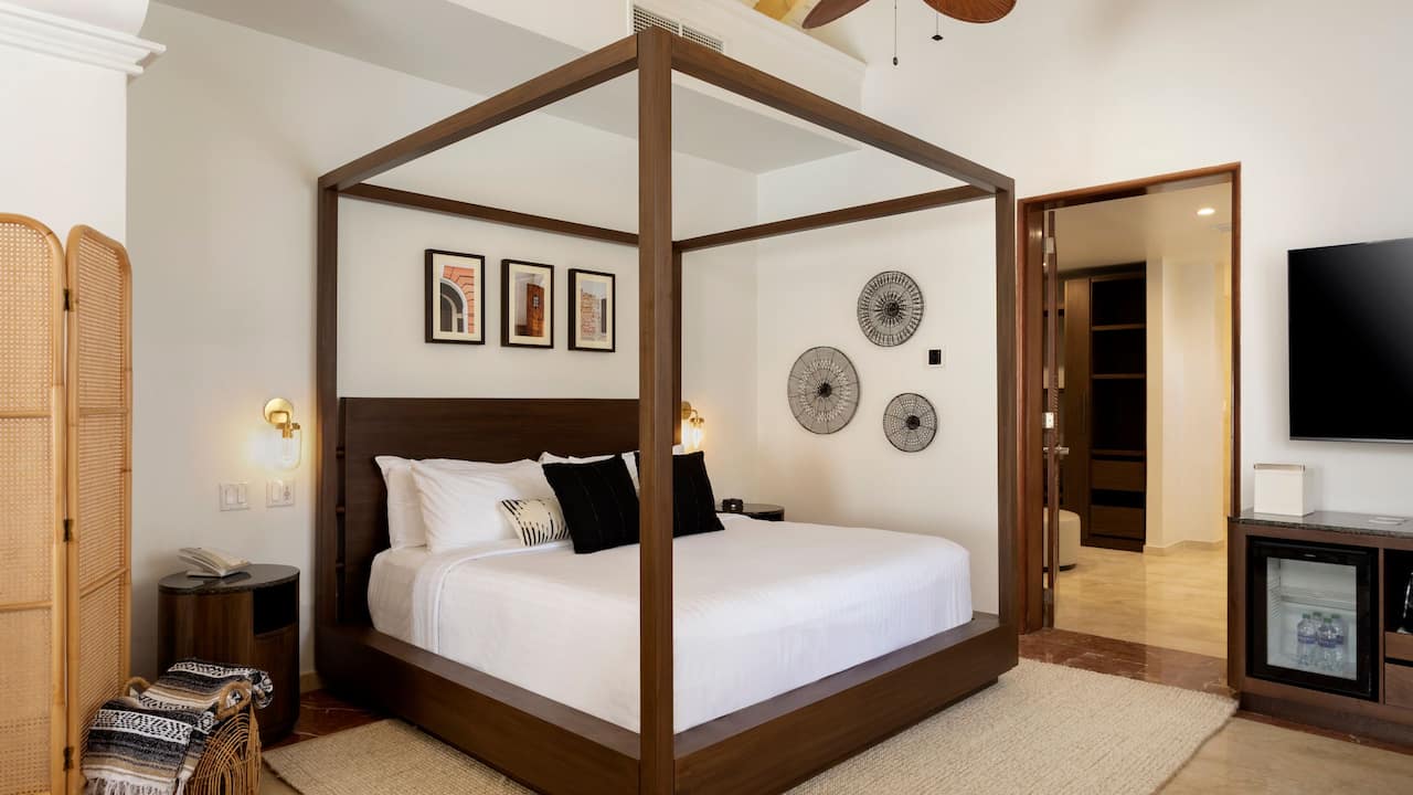 Regency Suite