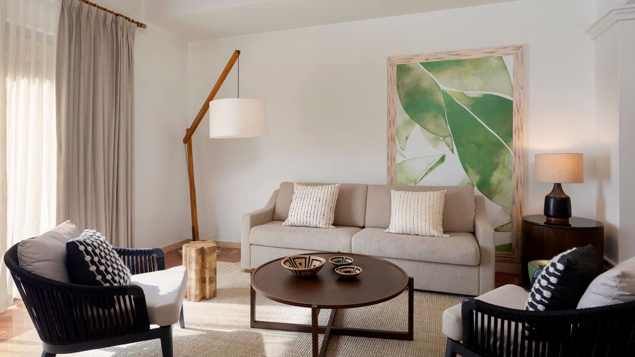 Regency suite living room