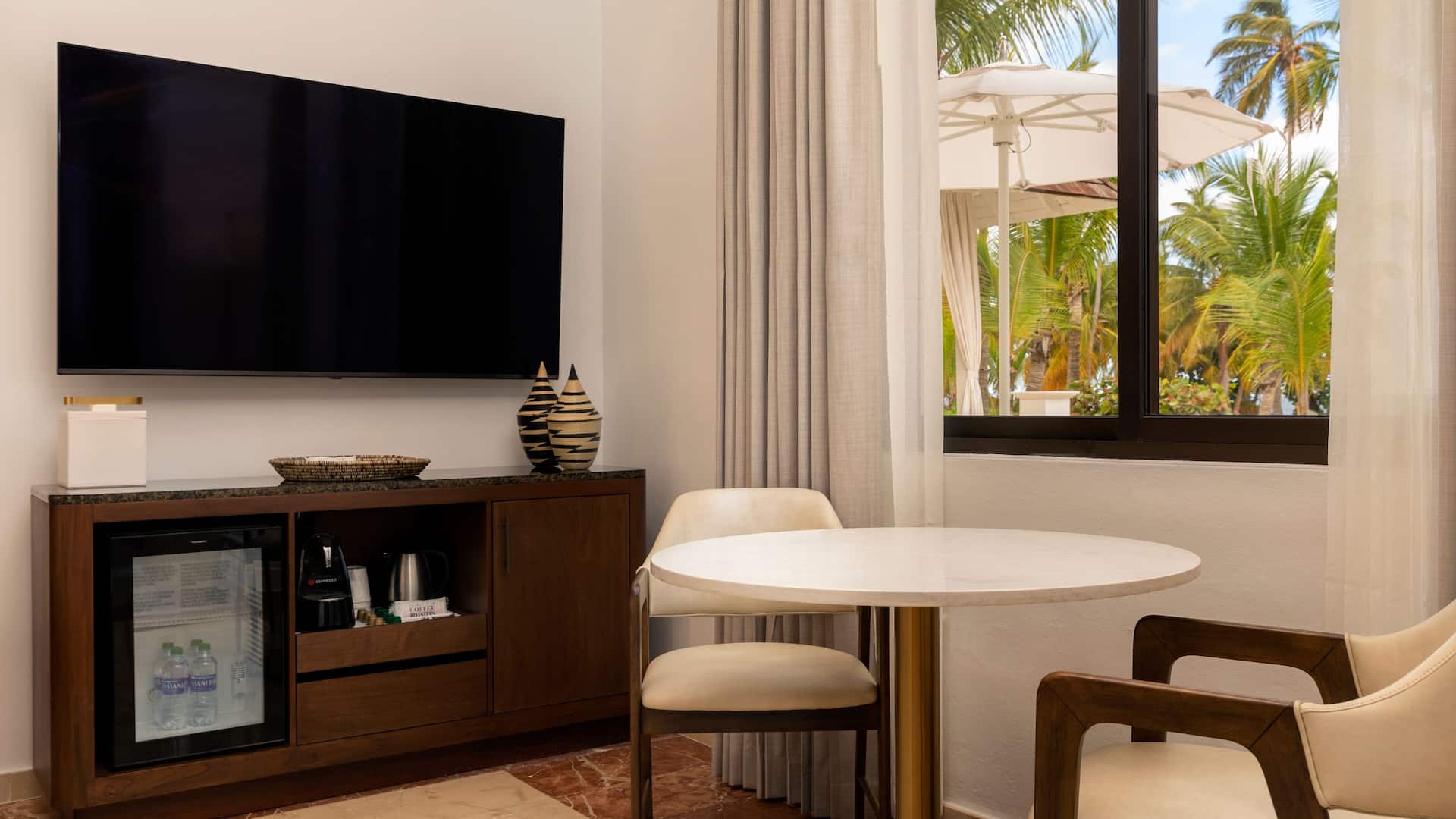第 11，共 12 Hyatt Regency Grand Reserve Puerto Rico TV Unit Regency Suite