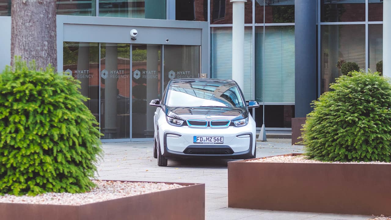 Car presentations at Hyatt Regency Mainz