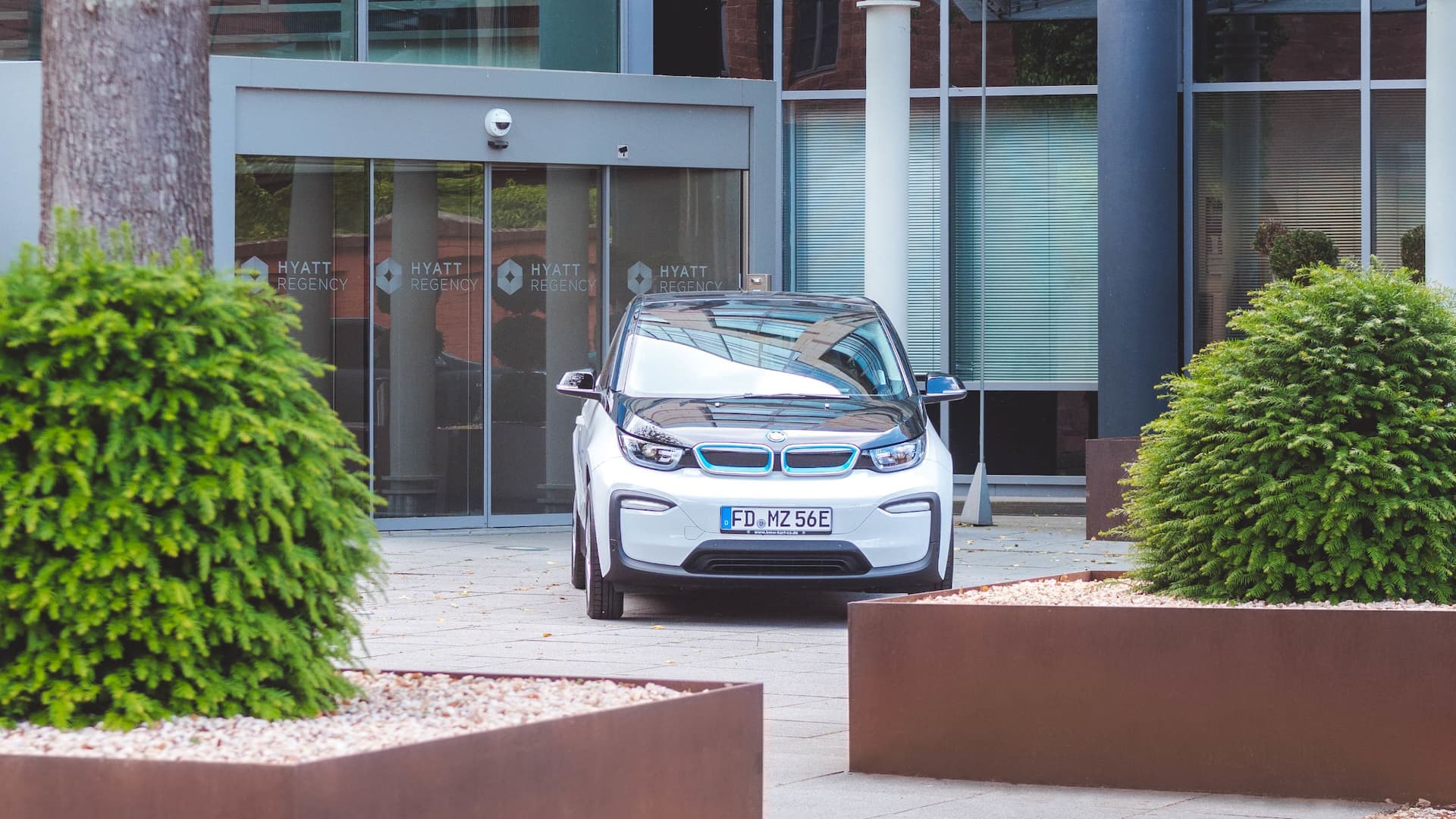 Hyatt Regency Mainz Hotel Front E Car
