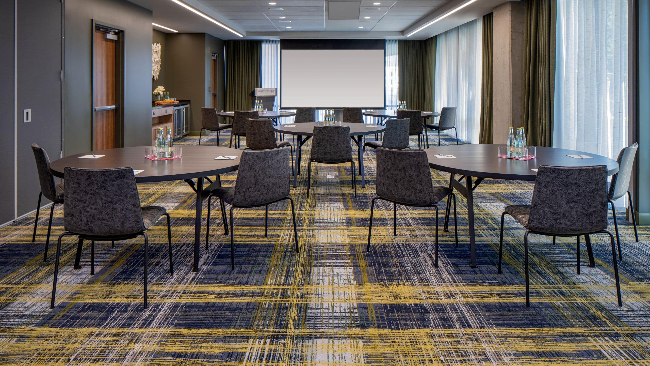 Hyatt Centric Downtown Portland Meeting Rounds Screen
