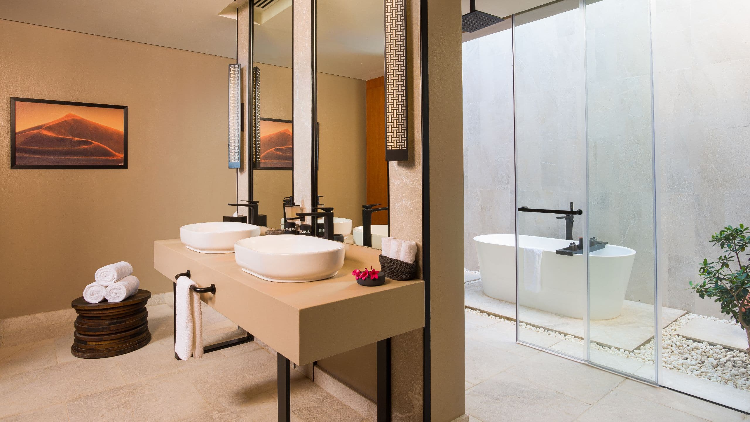 5 из 5 Alila Hinu Bay Pool Villas Washroom
