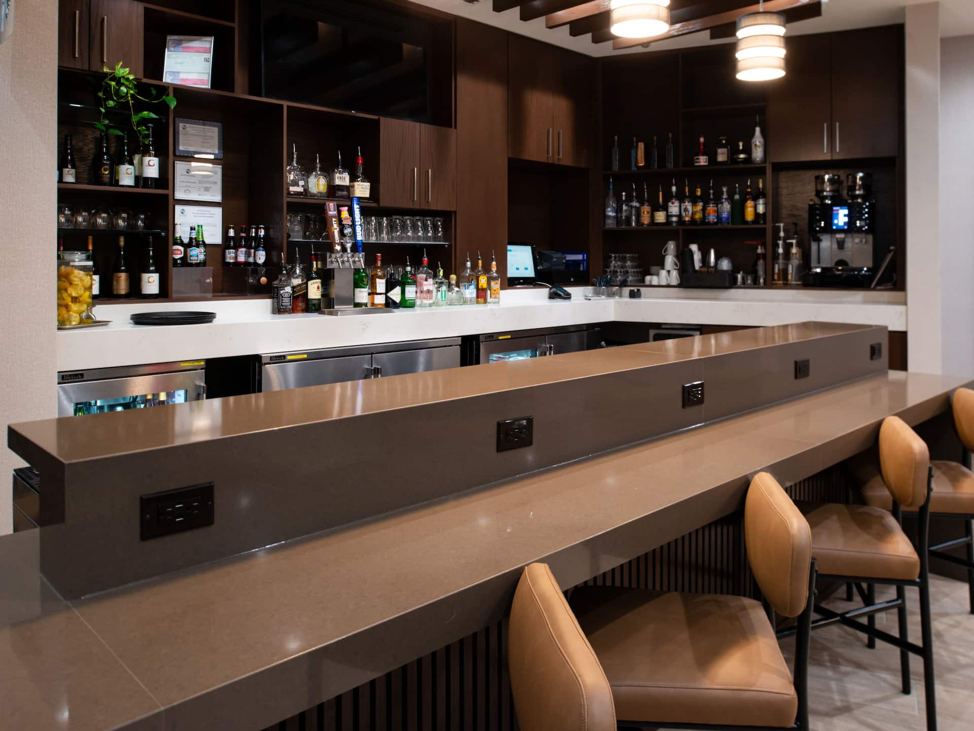 Hyatt Place Dallas / Rockwall Bar