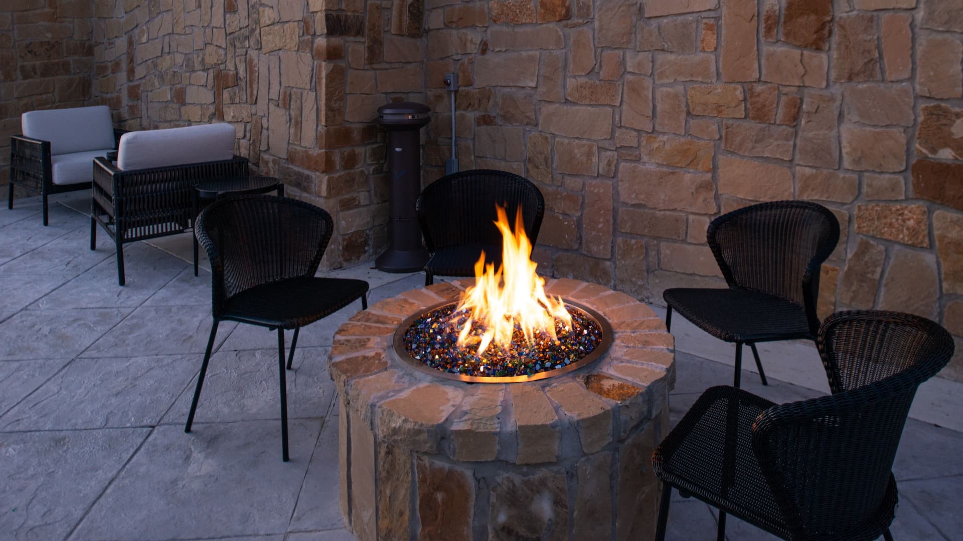 Hyatt Place Dallas / Rockwall Courtyard Night