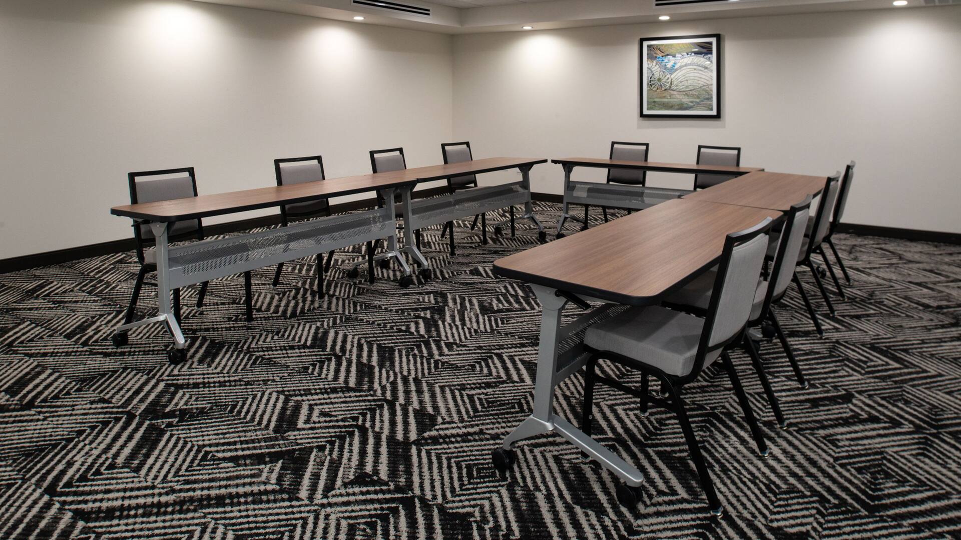Hyatt Place Dallas / Rockwall Meeting U Shape