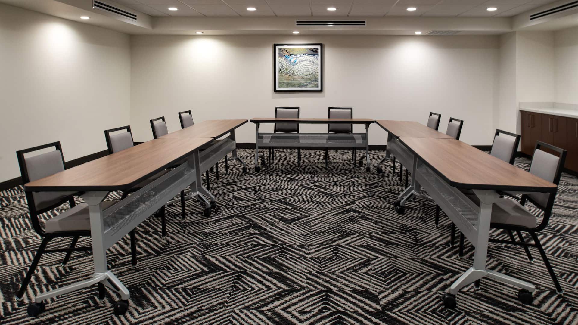 Hyatt Place Dallas / Rockwall Meeting U Shape