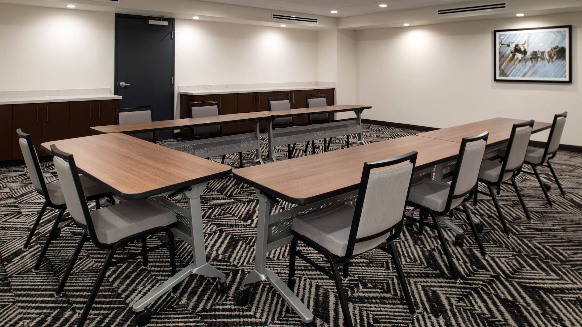 Hyatt Place Dallas / Rockwall Meeting U Shape