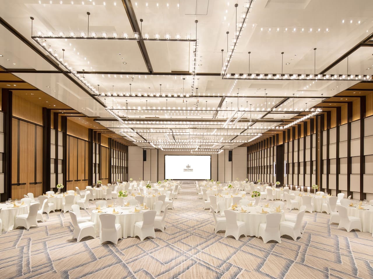 Weddings at Grand Wuji Hotel, Unbound Collection by Hyatt