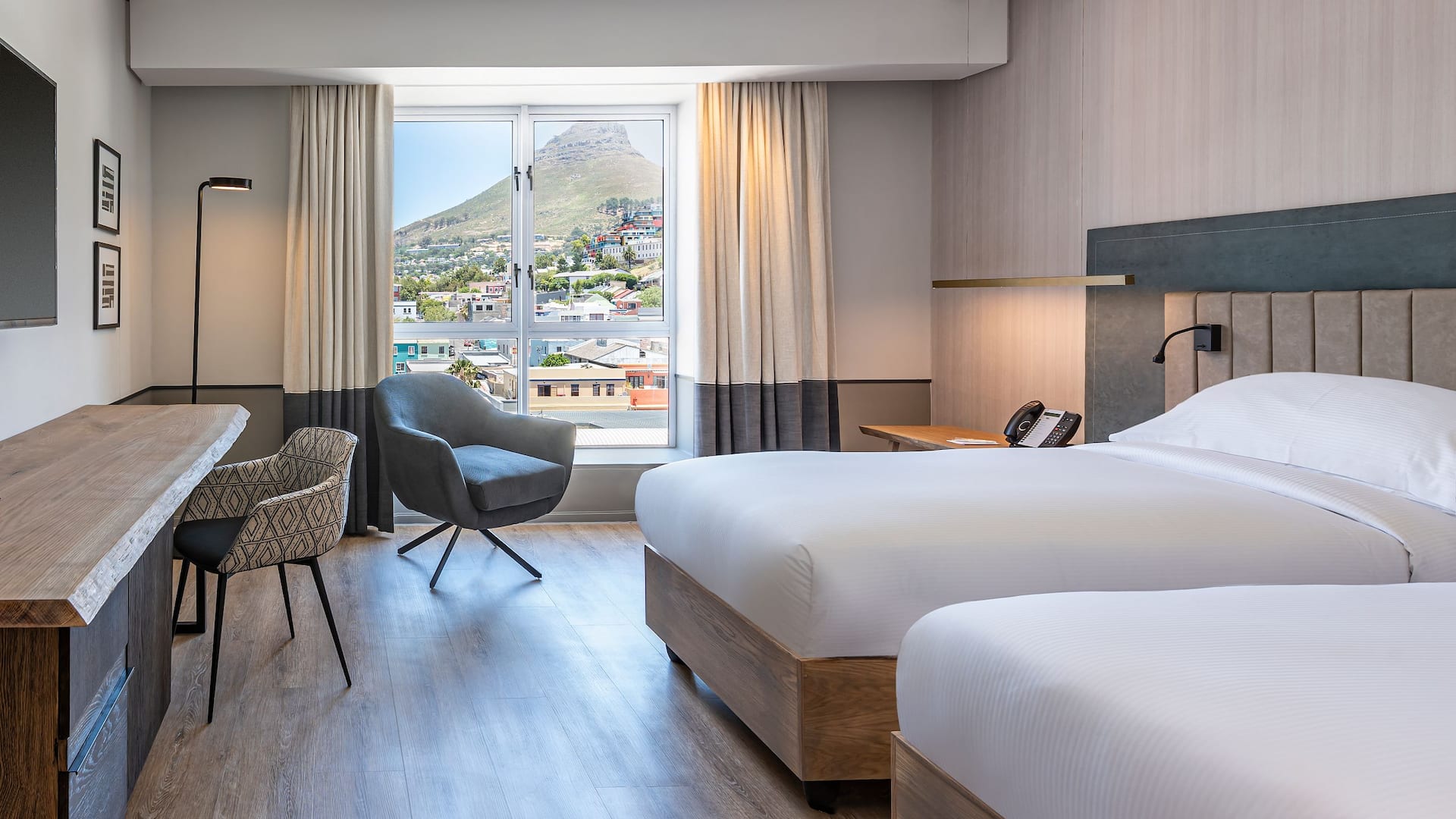 4 de 5 Hyatt Regency Cape Town Twin Guestroom without Carpet