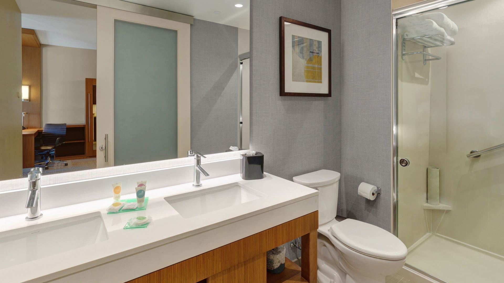 5 of 5 Hyatt Place Milwaukee Downtown Suite Two Queen Beds Bathroom