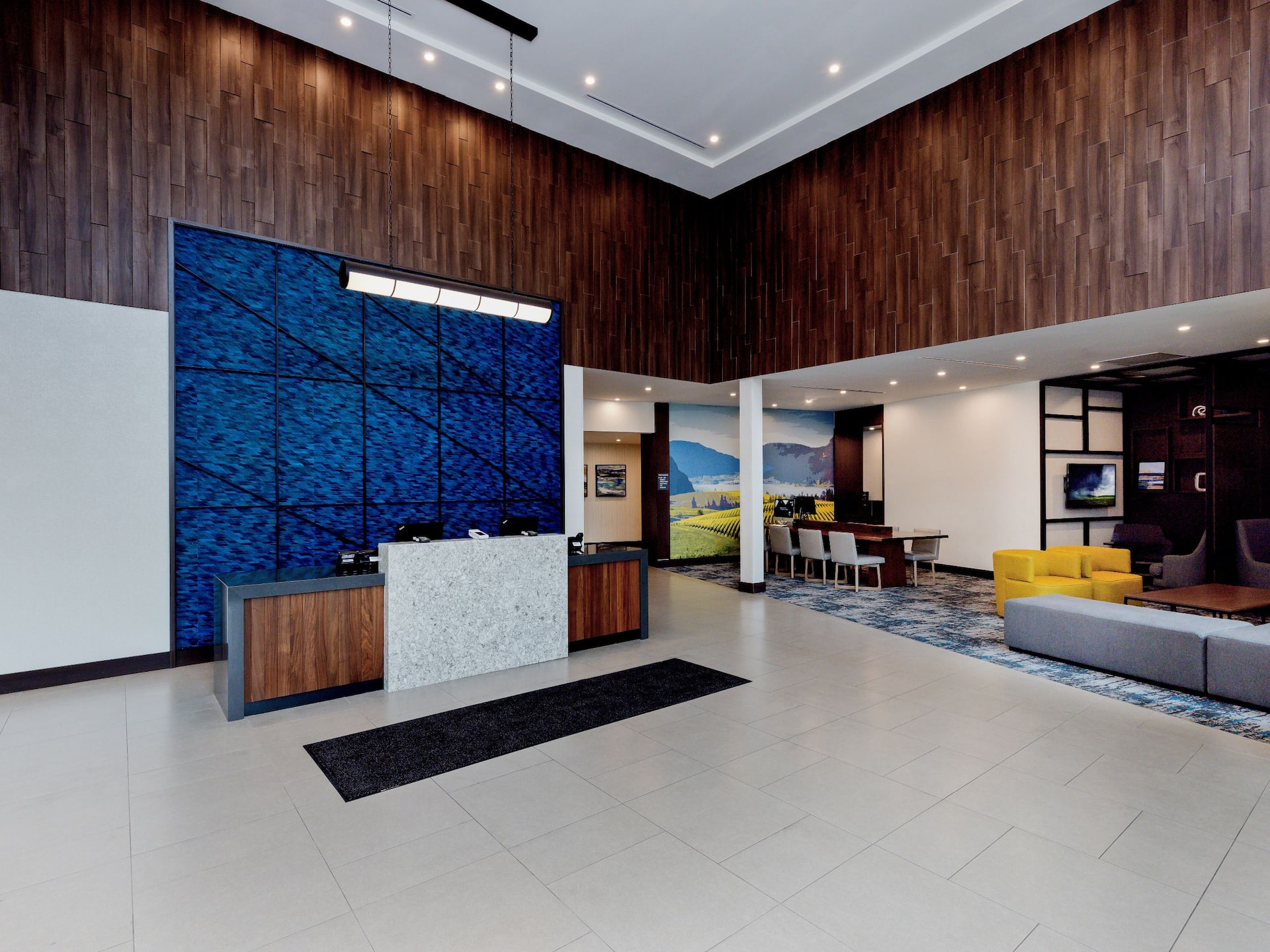 Hyatt Place Kelowna Lobby