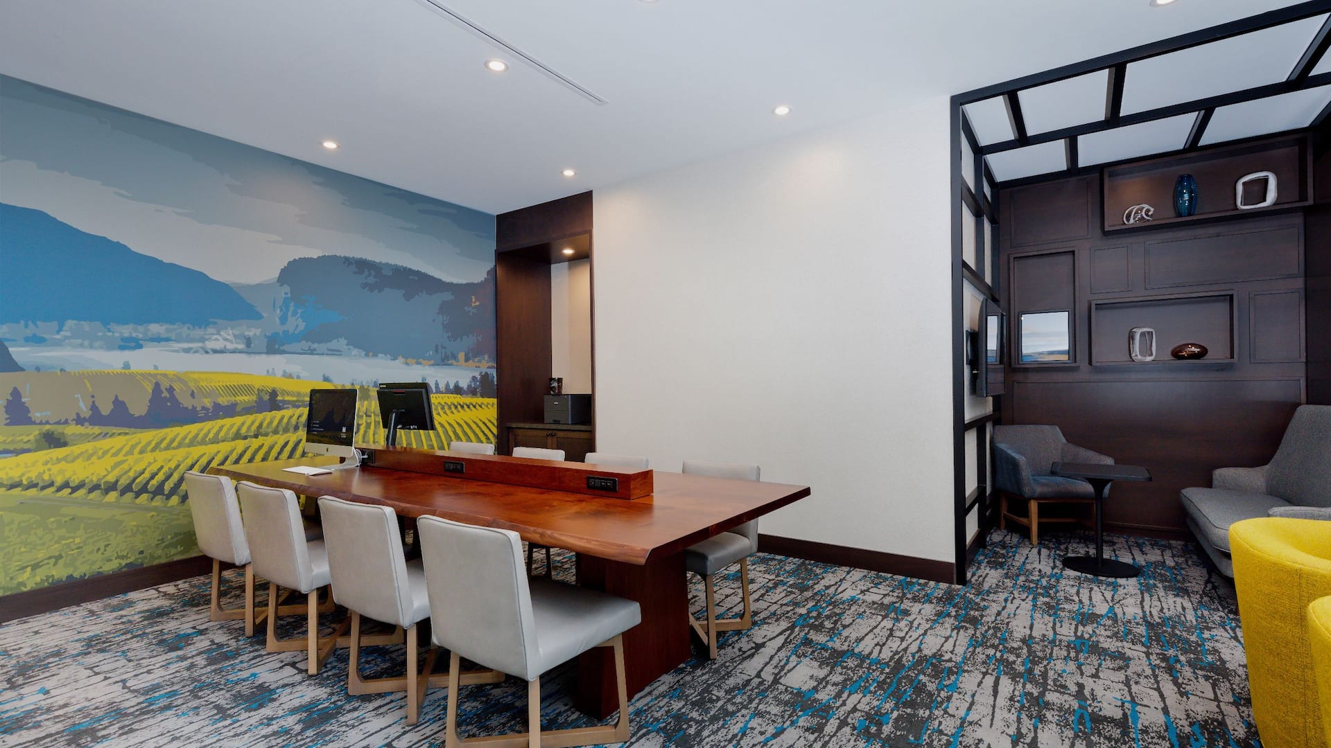 Hyatt Place Kelowna Business Center