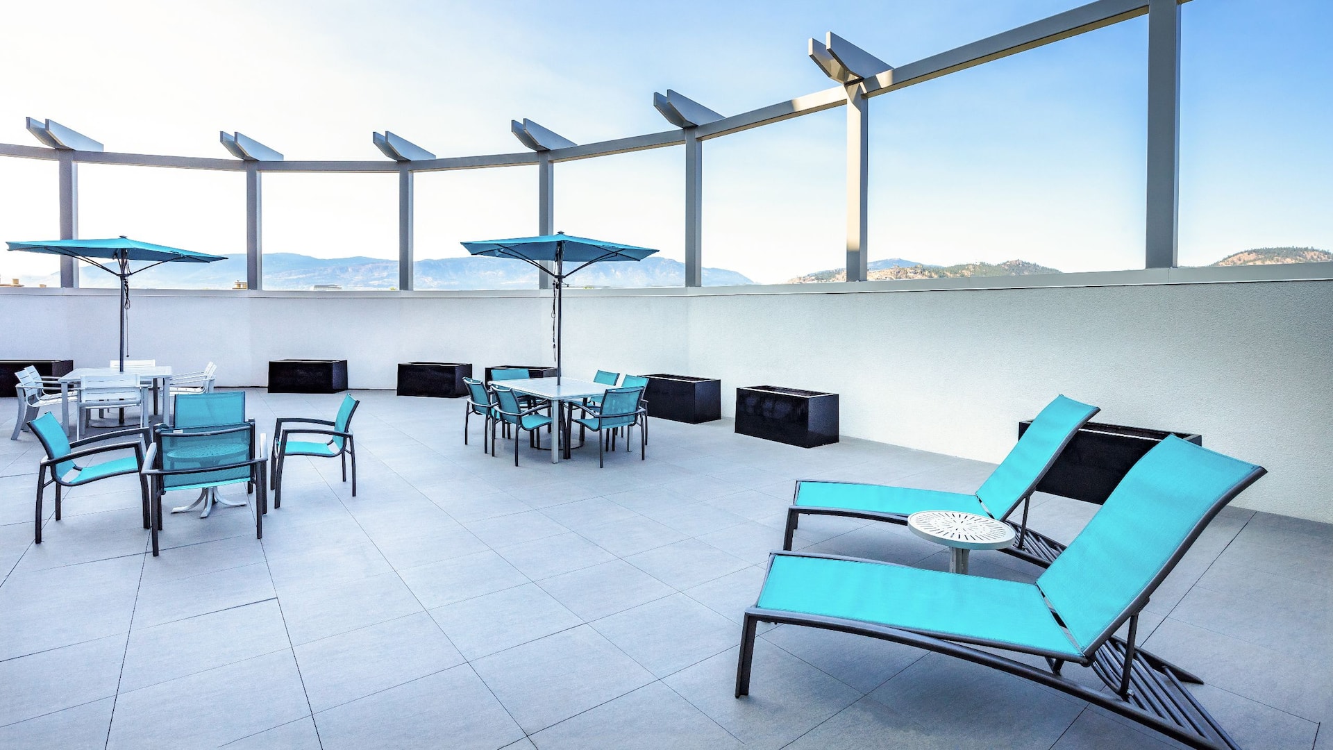 Hyatt Place Kelowna Third Floor Terrace