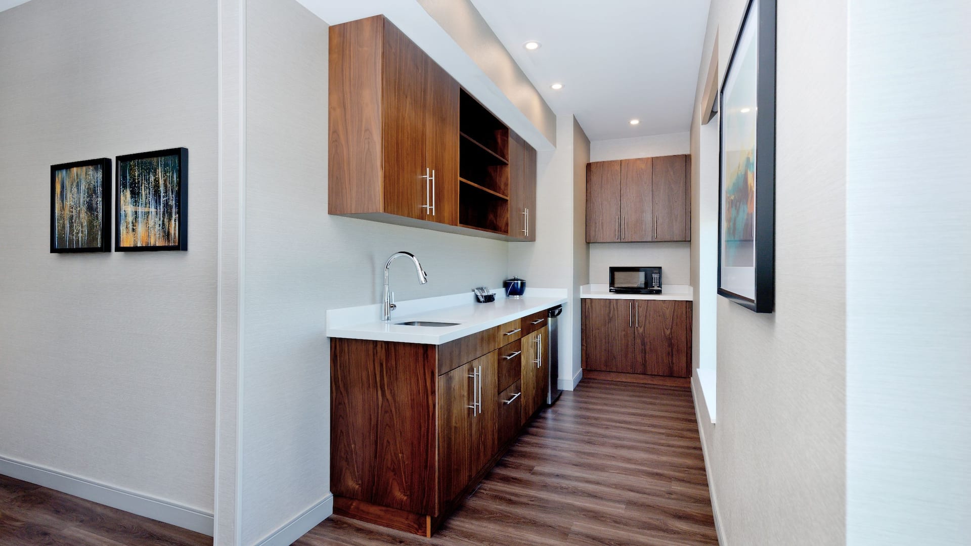 2/3 Hyatt Place Kelowna Suite Kitchen Area