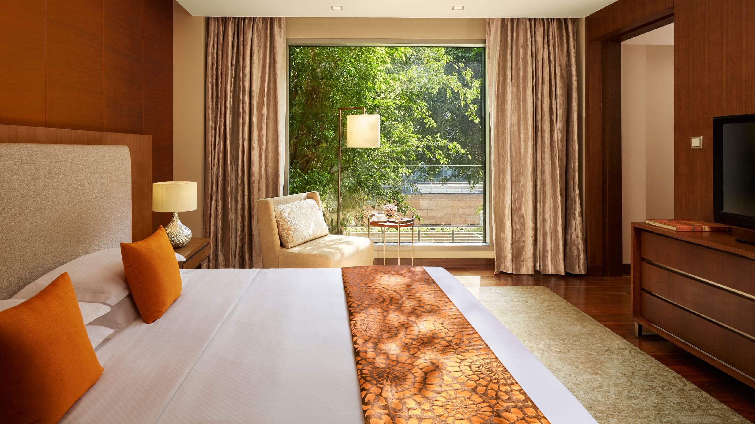 Grand Hyatt Mumbai Hotel & Residences Diplomatic Suite Bedroom